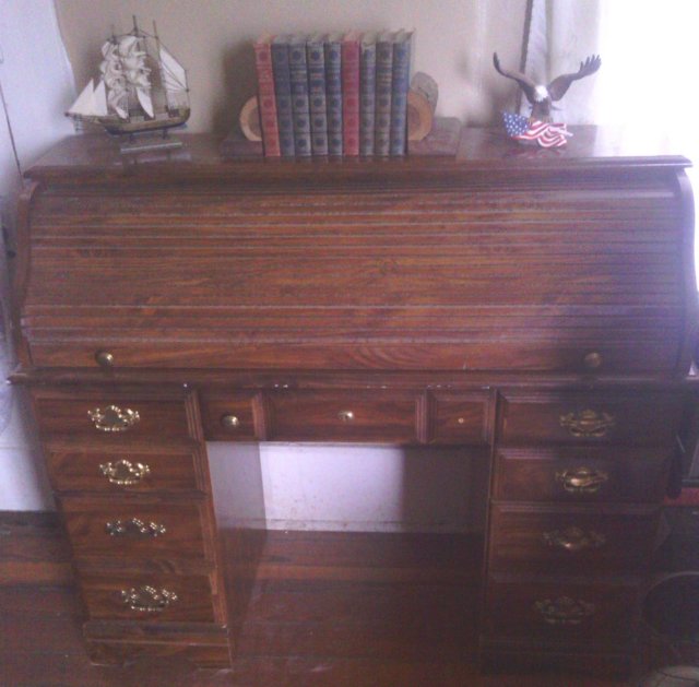 desk.jpg